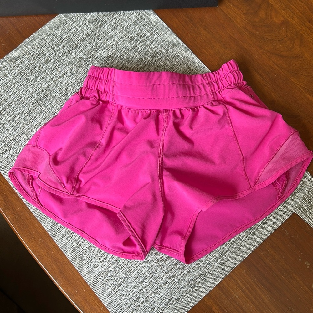 LULU size:0 SONIC PINK shorts!!